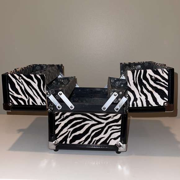 Caboodle train case - Picture 6 of 8